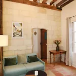 Maison Emily In By La Boîte En Hébergement de vacances